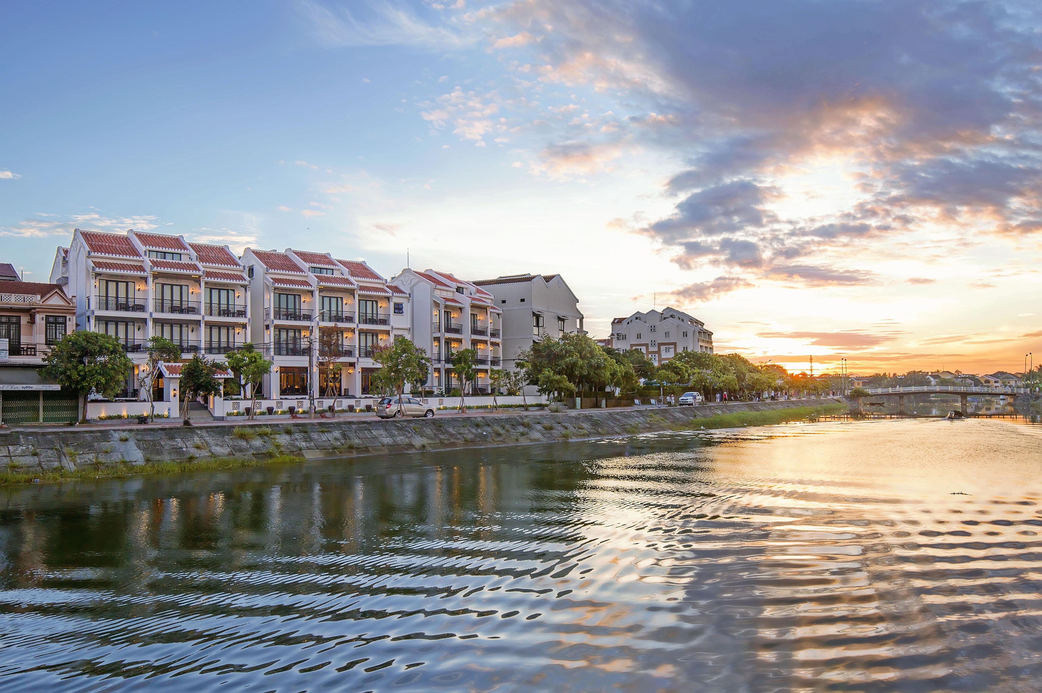Laluna Hoi An Riverside Hotel & Spa Экстерьер фото
