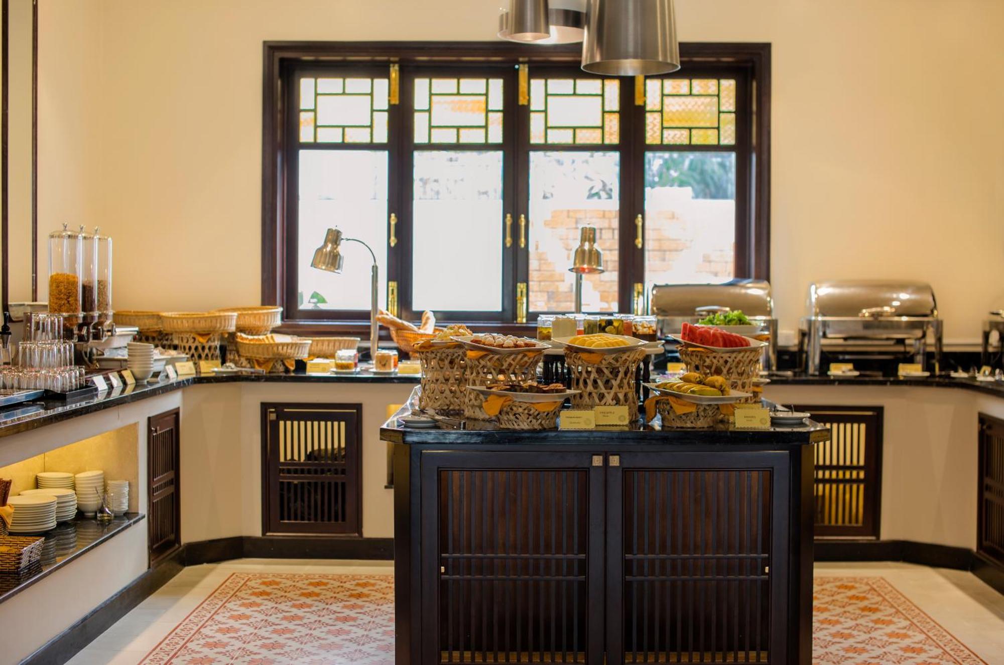 Laluna Hoi An Riverside Hotel & Spa Экстерьер фото